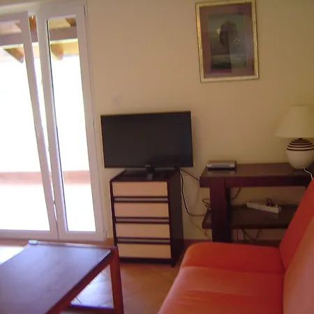 Apartment 2 *