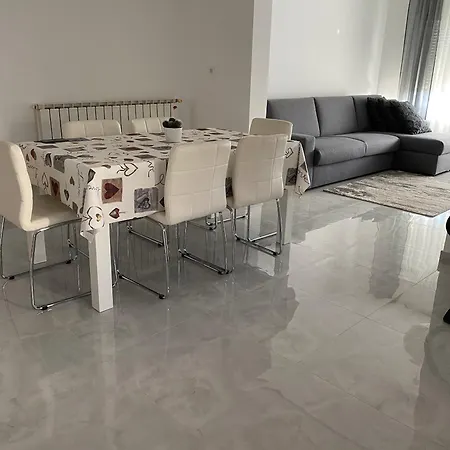 2 * Кампор