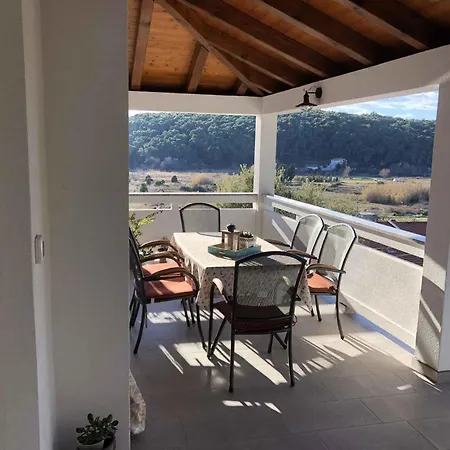 Apartman 2 Kampor